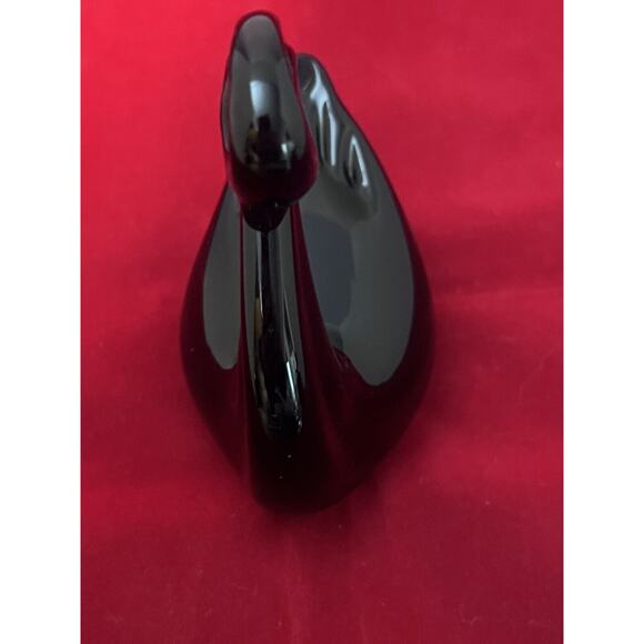 Titan Art Glass Graceful Swan Figurine Black Paperweight Signed - Picture 6 of 8
